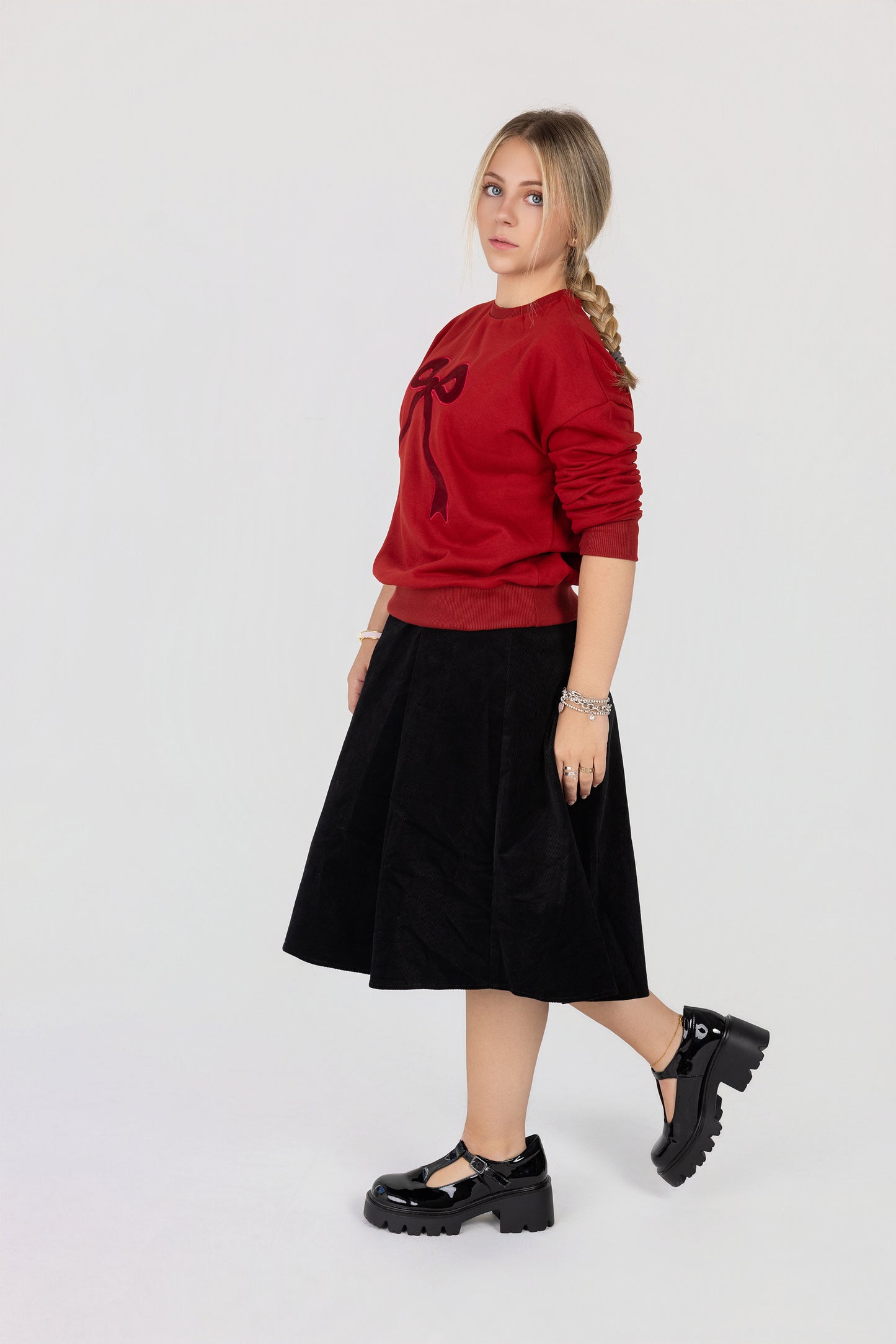 Velour bow sweatshirt