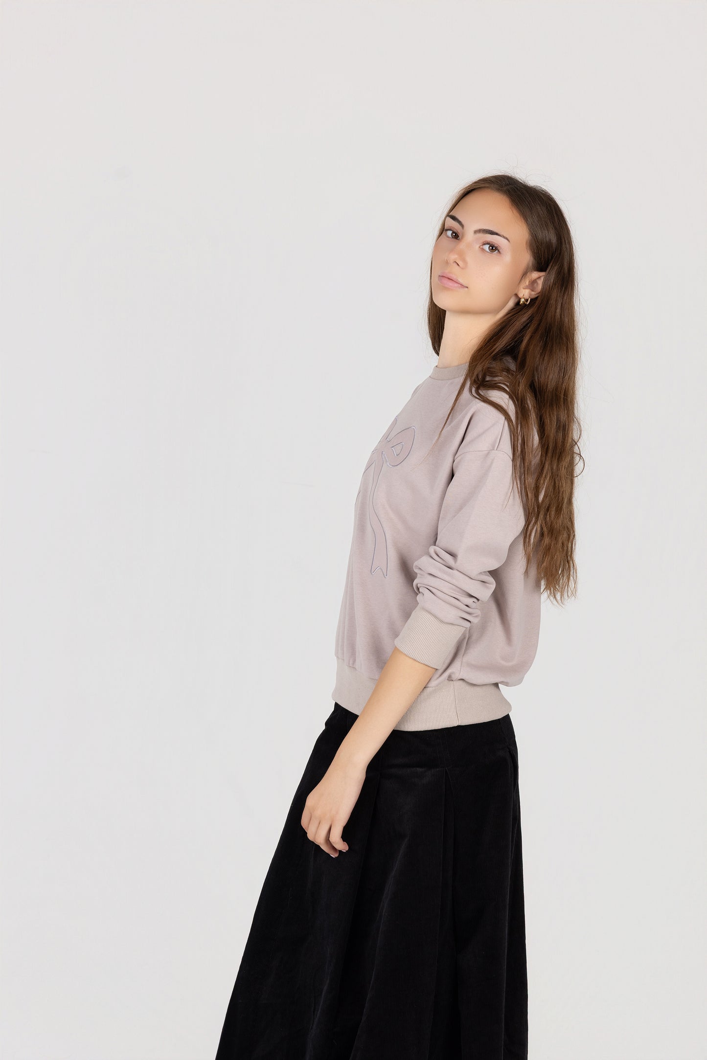 Velour bow sweatshirt